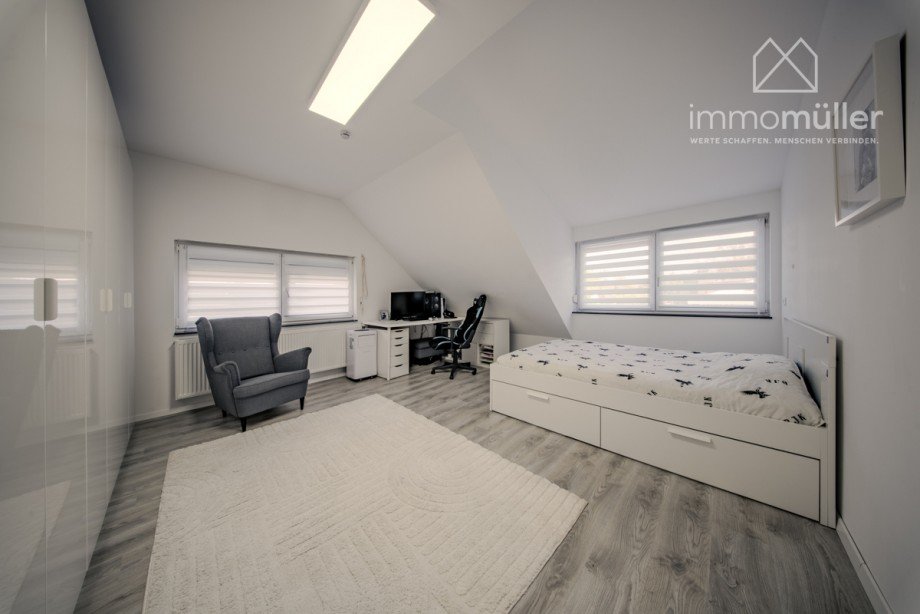 Zimmer 1 OG Einfamilienhaus Mannheim / Sch�nau