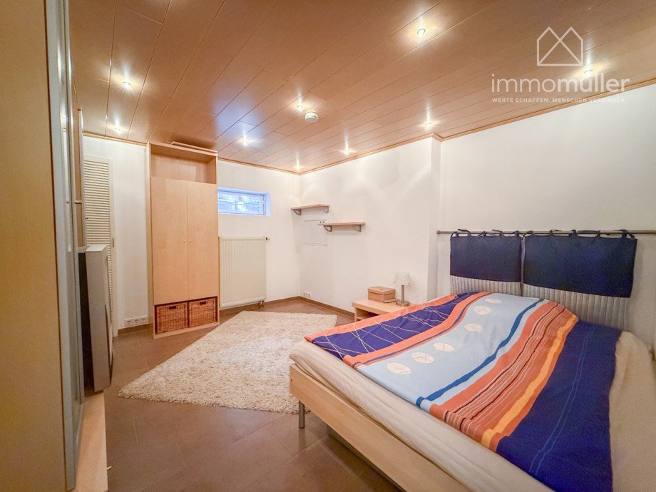 Schlafzimmer UG Doppelhaush�lfte Eisenberg