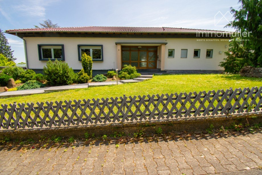 Frontansicht Bungalow Eisenberg