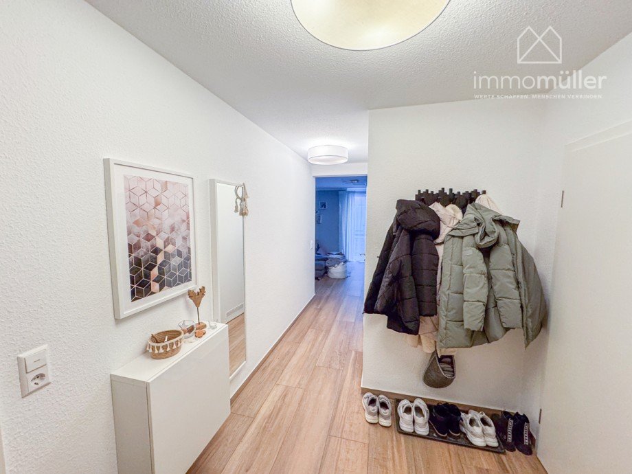 Eingangsbereich Etagenwohnung Gr�nstadt