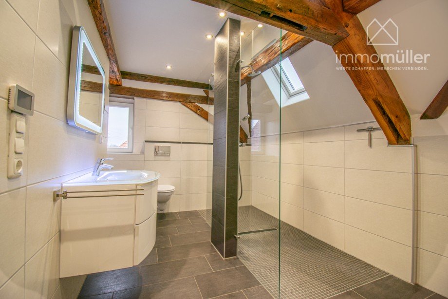 Haupthaus DG Bad Haus Gr�nstadt