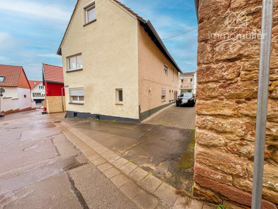 Hausansicht Mehrfamilienhaus Kirchheim an der Weinstra�e