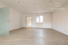 Wohnen/ Eingangsbereich Helle, moderne Wohnung mit 2ZKB, 75m�  - im 1.OG eines Wohn- und Gesch�ftshauses in zentraler Lage