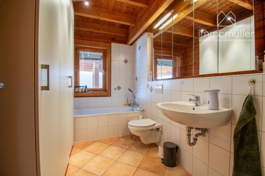 Badezimmer EG Einfamilienhaus Zellertal