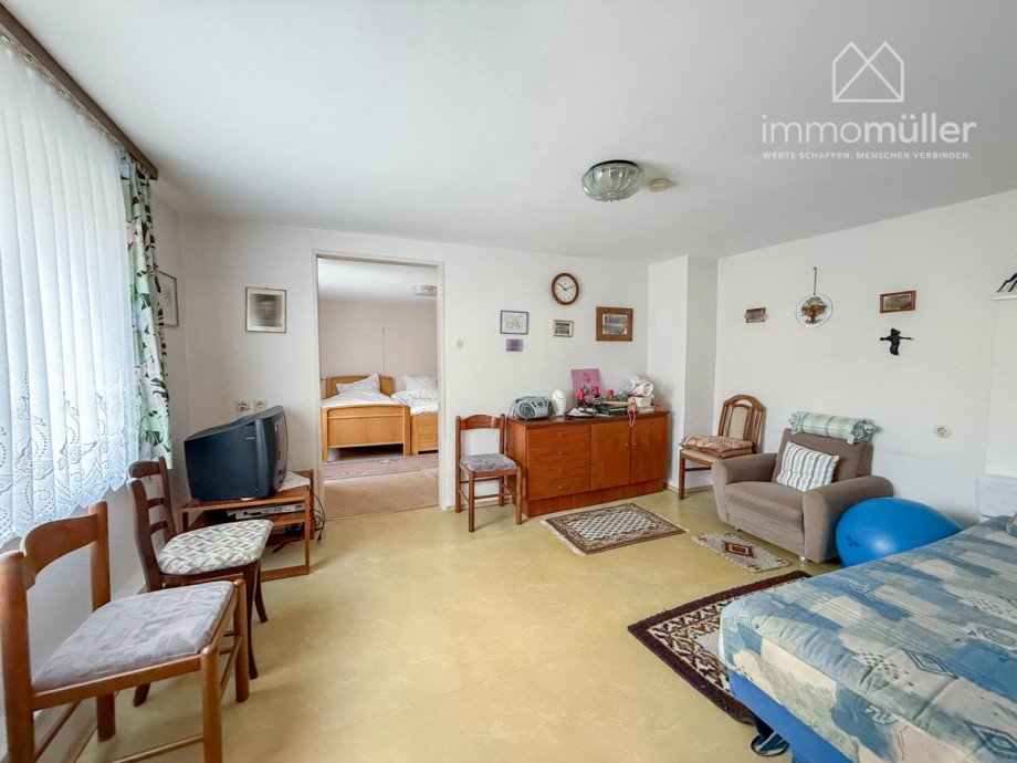 Schlafen 2 OG Einfamilienhaus Weisenheim am Berg