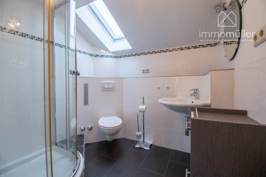 Duschbad DG Doppelhaush�lfte Ebertsheim