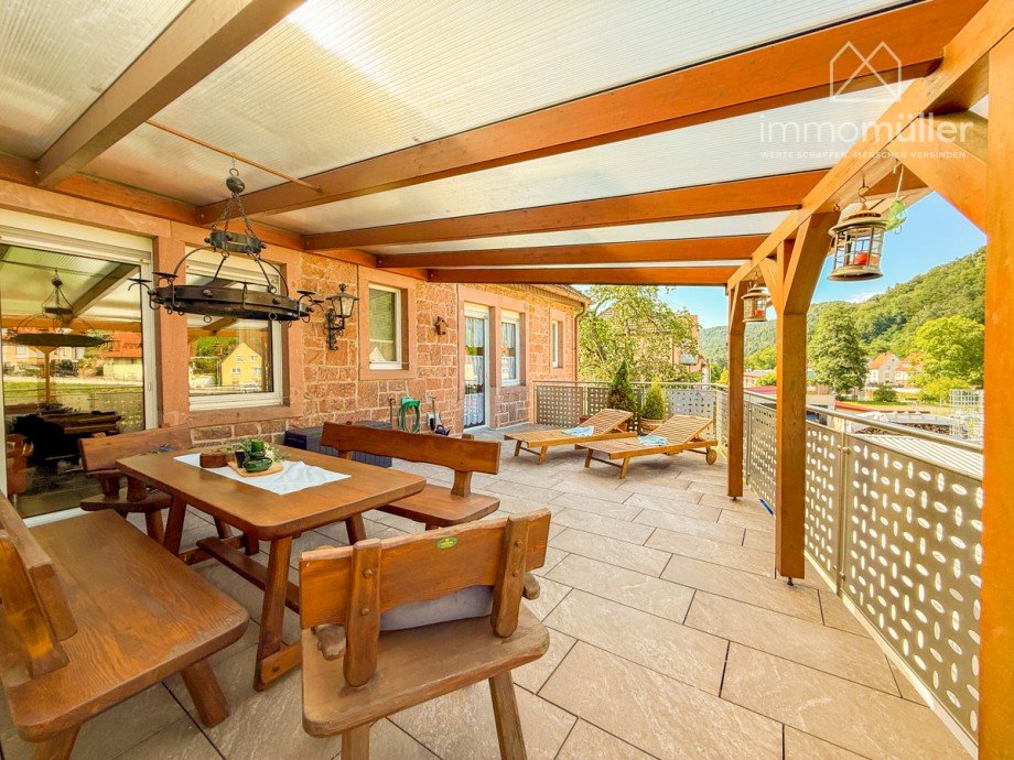 �berdachte Terrasse Doppelhaush�lfte Lindenberg