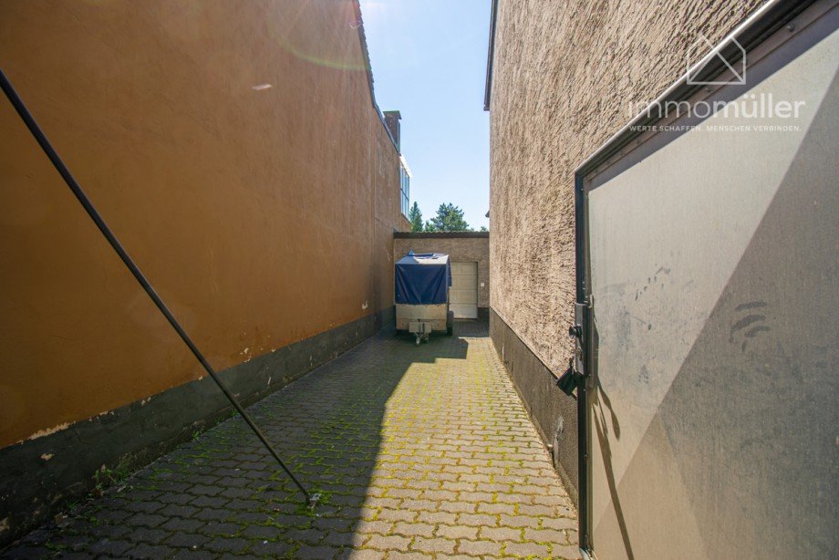 Einfahrt Einfamilienhaus Eisenberg